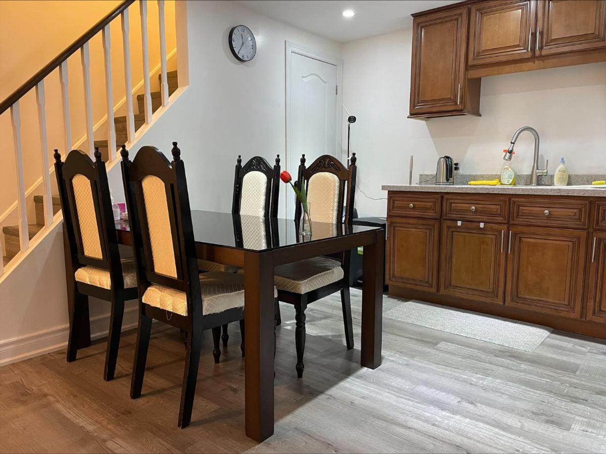 Apartament Btn Family-Style Bustling Area Self-Check-In So Fast Fiber Net Free Parking Toronto Zewnętrze zdjęcie