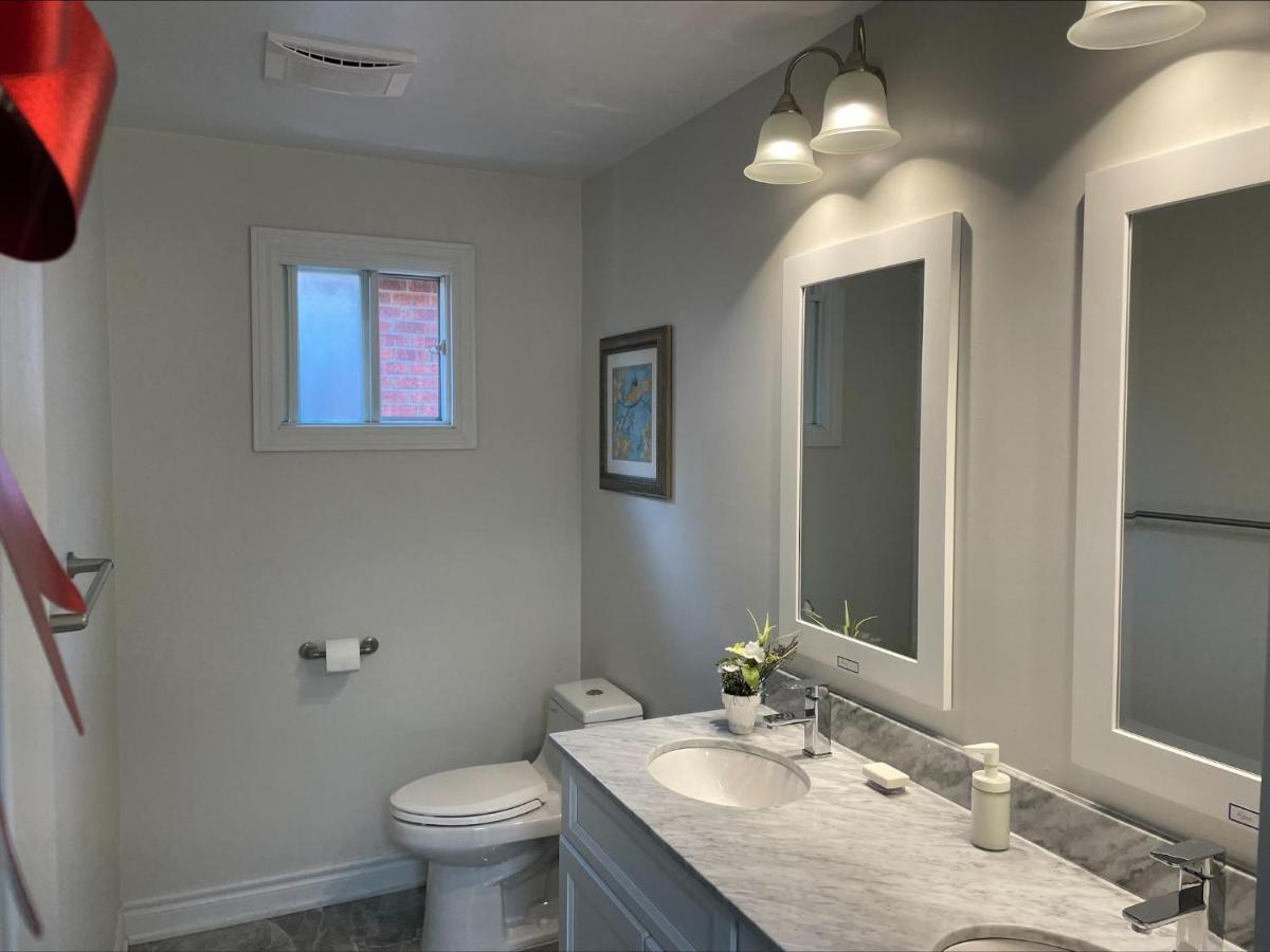 Apartament Btn Family-Style Bustling Area Self-Check-In So Fast Fiber Net Free Parking Toronto Zewnętrze zdjęcie